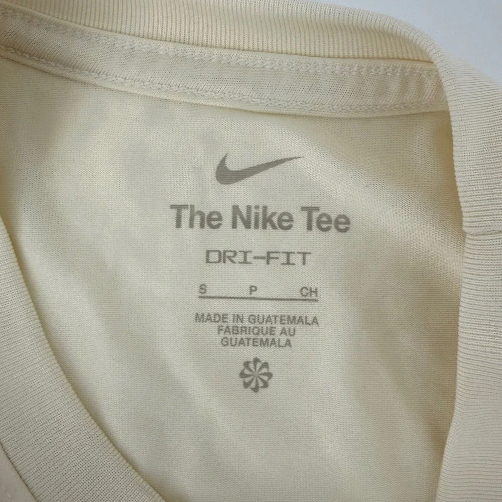 Nike Penn State Nittany Lions Dri-FIT T-Shirt Mens Small Cream Graphic Tee‎ PSU